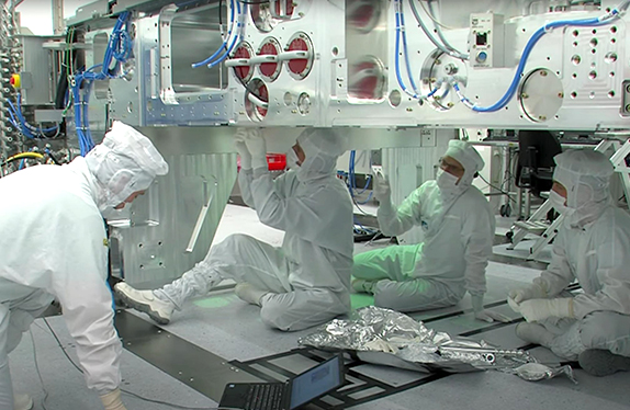 高端精密設(shè)備安裝